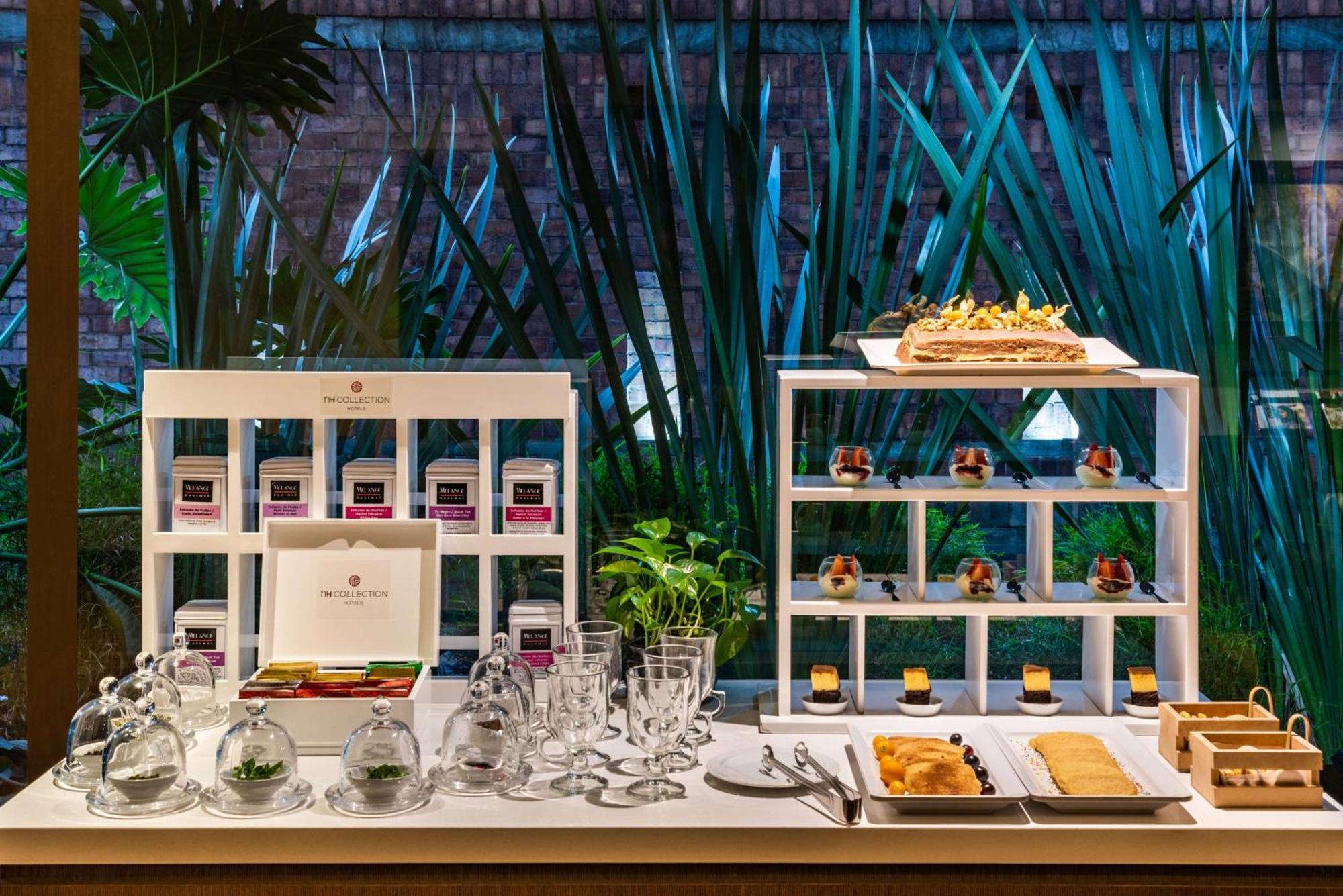 מלון Nh Collection Bogota Andino Royal מראה חיצוני תמונה A buffet at a hotel