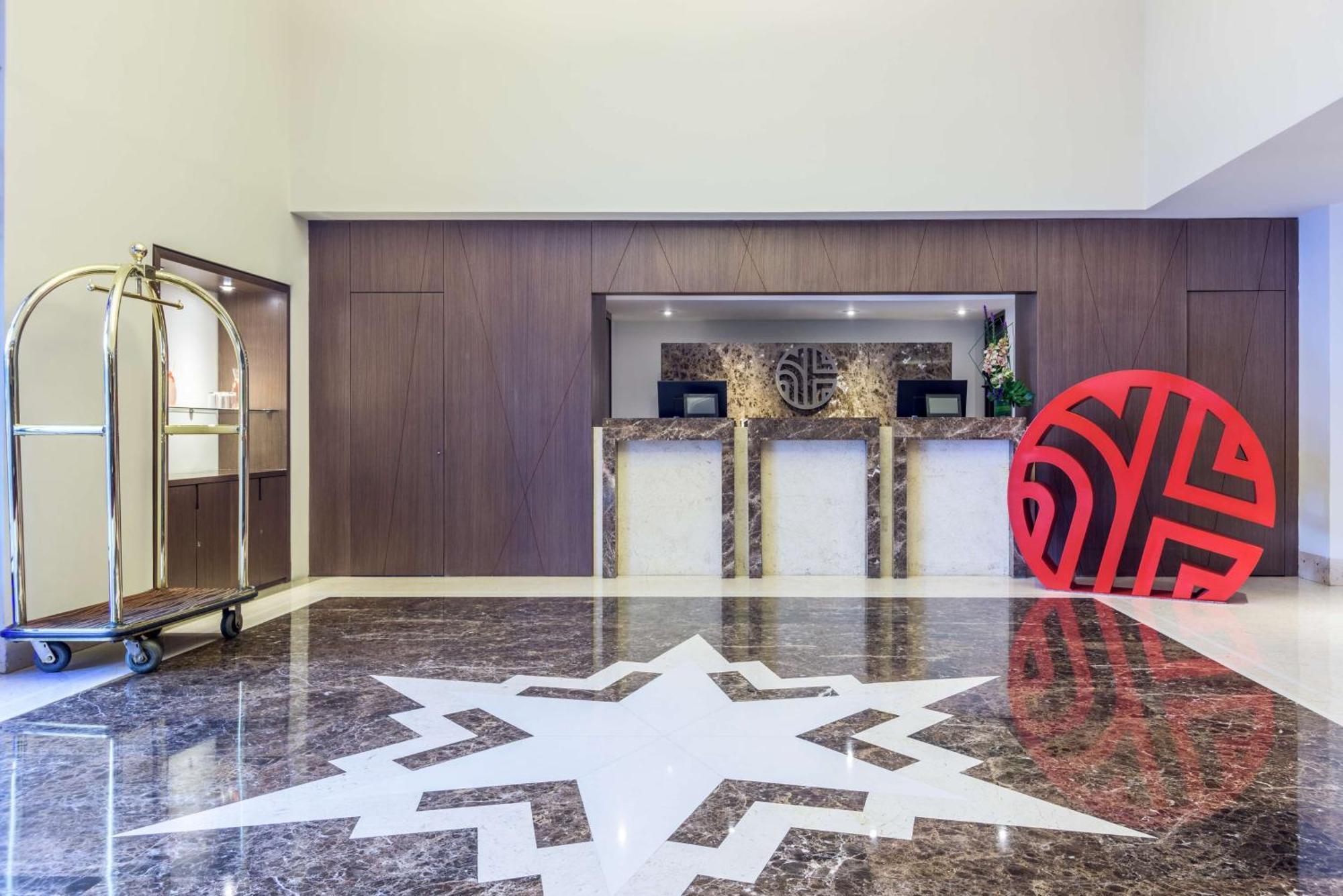 מלון Nh Collection Bogota Andino Royal מראה חיצוני תמונה The lobby of the hotel